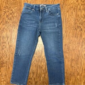 Just USA Women's Cropped Blue Jeans